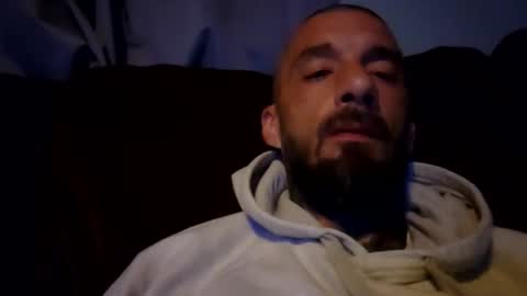 Snapshot of cristo8inch chatting on 10/26/25, 11:31 cristo8inch online show from 10/26/25, 11:31