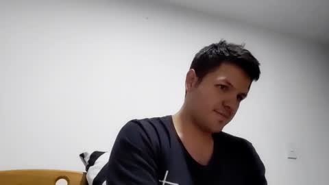 Snapshot of cristopher3042 chatting on 01/28/25, 02:11 cristopher3042 online show from 01/28/25, 02:11