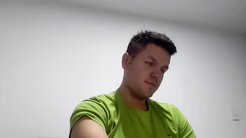 Snapshot of cristopher3042 chatting on 02/09/25, 02:06 cristopher3042 online show from 02/09/25, 02:06