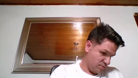 Snapshot of cristopher3042 chatting on 09/23/25, 10:35 cristopher3042 online show from 09/23/25, 10:35