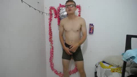 cristopher_2004 online show from 03/05/25, 02:36