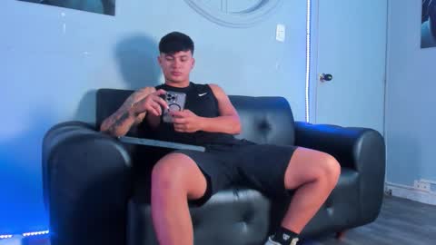 Cristopher online show from 11/12/25, 12:05