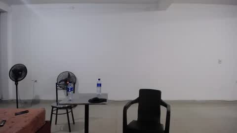 crisyoha4020 online show from 10/28/25, 05:44