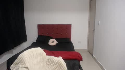 crisyoha4020 online show from 11/10/25, 04:44