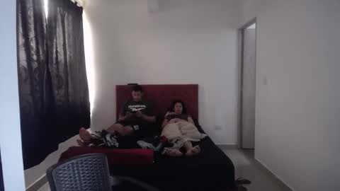 crisyoha4020 online show from 11/24/25, 07:13