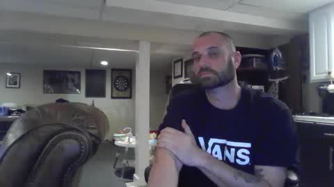 Snapshot of crm400 chatting on 10/08/25, 12:08 billybasement online show from 10/08/25, 12:08