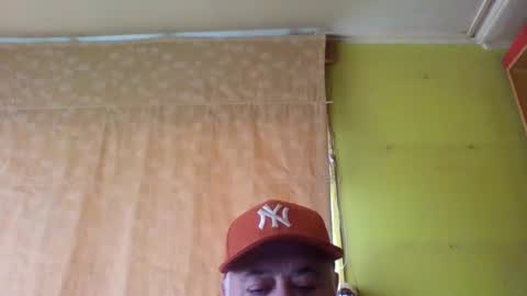 crmperez online show from 11/23/25, 08:19