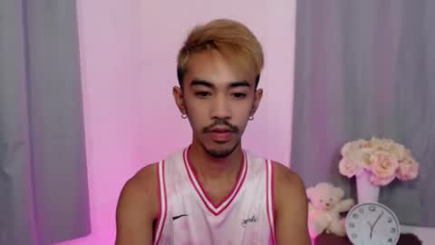 Snapshot of crocodale chatting on 11/10/25, 02:38 crocodale online show from 11/10/25, 02:38