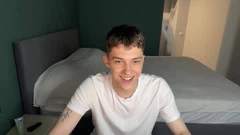 Snapshot of cronck52 chatting on 11/17/25, 07:41 cronck52 online show from 11/17/25, 07:41