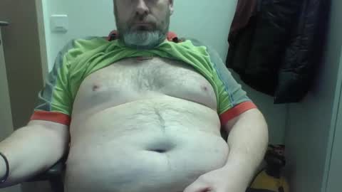 Snapshot of crouch1 chatting on 03/05/25, 10:11 Crouch1 online show from 03/05/25, 10:11