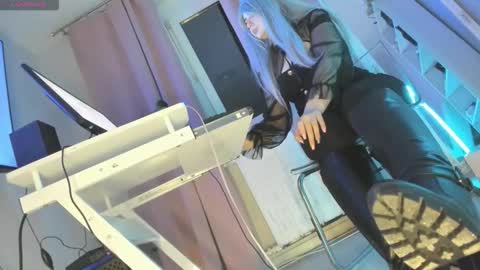 Snapshot of cruel_siren chatting on 10/01/25, 06:58 Cruel Siren online show from 10/01/25, 06:58