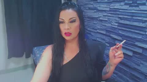 Snapshot of cruela_deviil chatting on 10/07/25, 02:20 cruela_deviil online show from 10/07/25, 02:20