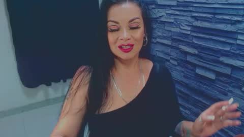 Snapshot of cruela_deviil chatting on 11/29/25, 06:33 cruela_deviil online show from 11/29/25, 06:33