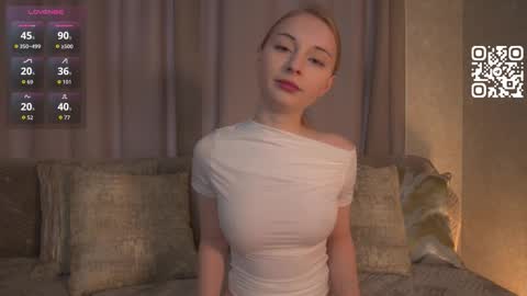 Rina online show from 11/26/25, 09:43