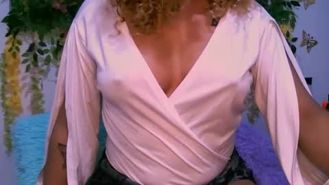 crysrus online show from 10/12/25, 12:42