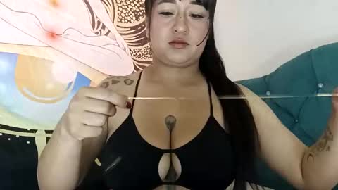 Snapshot of crystal_669 chatting on 10/14/25, 02:18 carol online show from 10/14/25, 02:18