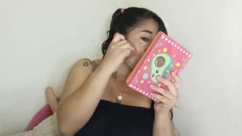 Snapshot of crystal_669 chatting on 10/18/25, 03:31 carol online show from 10/18/25, 03:31