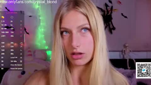 Snapshot of crystal_blond chatting on 10/18/25, 07:03 Crystal online show from 10/18/25, 07:03