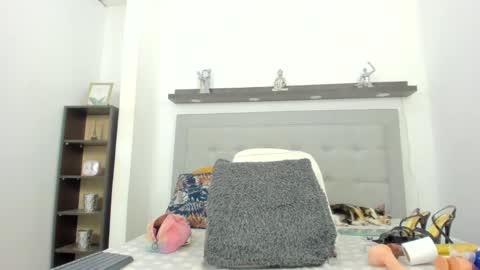 crystal_butterfly1 online show from 12/28/24, 02:32