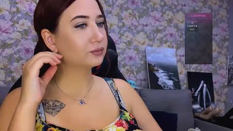 Snapshot of crystal_eternity chatting on 10/27/25, 12:53 crystal_eternity online show from 10/27/25, 12:53