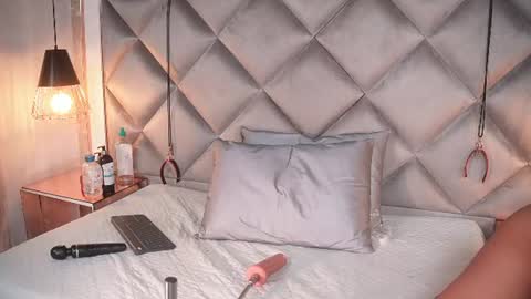 crystal_gilton online show from 07/28/26, 07:39