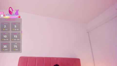 Snapshot of crystal_hartx chatting on 09/16/25, 07:20  Crystal  online show from 09/16/25, 07:20