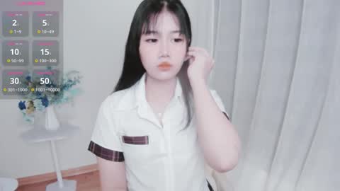 Snapshot of crystal_lea chatting on 10/07/25, 01:47 crystal_lea online show from 10/07/25, 01:47