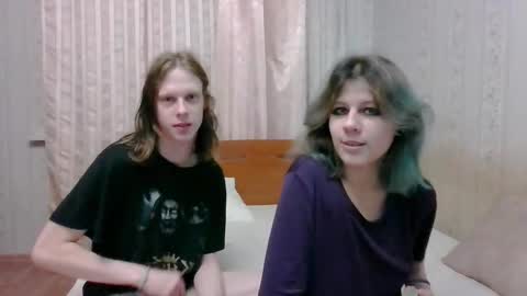 Crystal and Marcl online show from 12/09/24, 08:44
