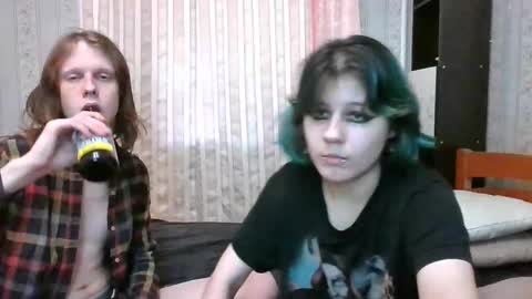 Crystal and Marcl online show from 02/02/25, 09:19