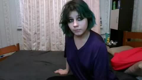 Crystal and Marcl online show from 02/04/25, 06:46