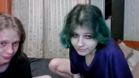 Crystal and Marcl online show from 03/02/25, 04:42