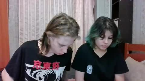 Crystal and Marcl online show from 03/09/25, 02:54