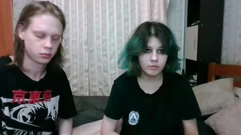 Crystal and Marcl online show from 03/09/25, 09:57