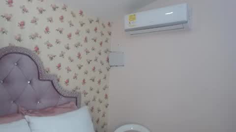 Snapshot of crystal_watson0 chatting on 03/16/26, 12:53 Milf Latina online show from 03/16/26, 12:53