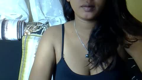 Snapshot of crystalbellax chatting on 06/03/26, 06:27 crystalbellax online show from 06/03/26, 06:27