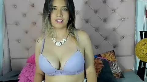 crystalcloudss online show from 03/01/25, 07:48