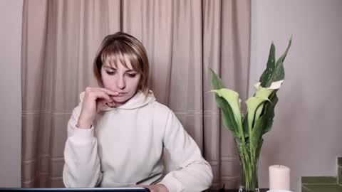 Mary online show from 07/28/26, 08:52