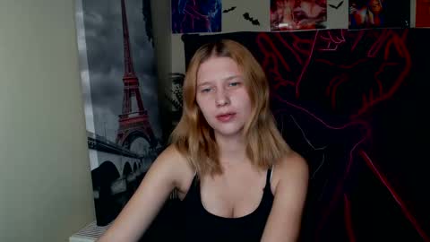 Stella online show from 10/19/25, 06:52