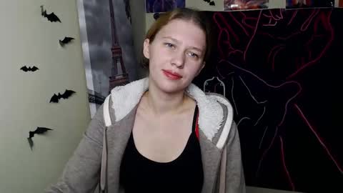 Stella online show from 11/07/25, 01:33