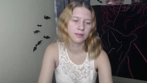 Stella online show from 11/18/25, 07:24