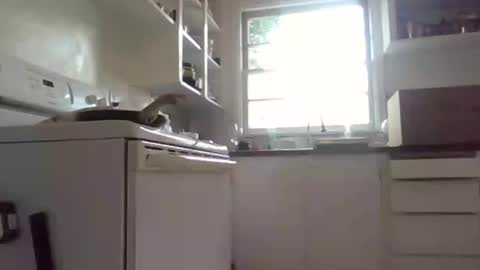 crystalhouse444 online show from 06/26/26, 08:13