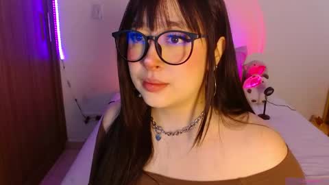 Olivia  online show from 05/01/26, 01:05