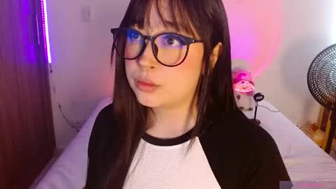 Olivia  online show from 06/04/26, 01:28