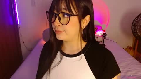 Olivia  online show from 06/05/26, 01:34