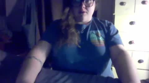 Snapshot of crystalizzzee chatting on 01/26/25, 03:59 Herekittykitty69 online show from 01/26/25, 03:59