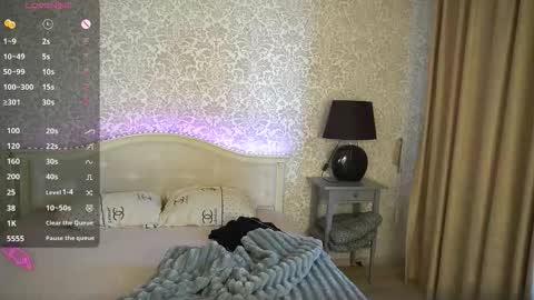 Nika online show from 09/18/25, 07:32