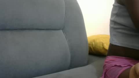 Snapshot of crystallgem chatting on 11/30/25, 11:47 crystallgem online show from 11/30/25, 11:47