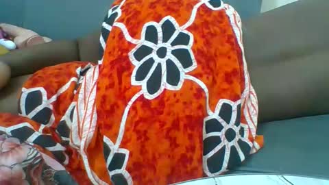 Snapshot of crystallgem chatting on 02/14/26, 05:43 crystallgem online show from 02/14/26, 05:43