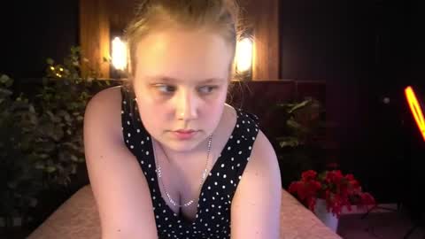 crystallpaws_ online show from 05/24/26, 05:45