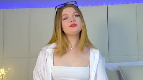 Crystal online show from 12/11/24, 09:09